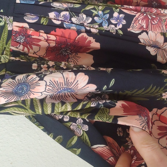 Band of Gypsies | Navy Floral Mini Dress - Picture 5 of 14